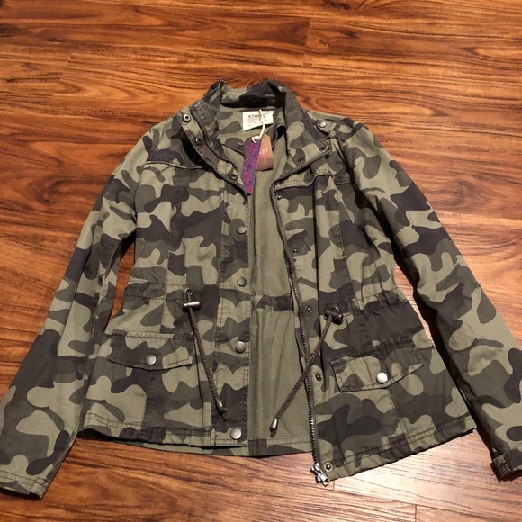 Camo Utility Jacket size Small - Picture 1 of 3